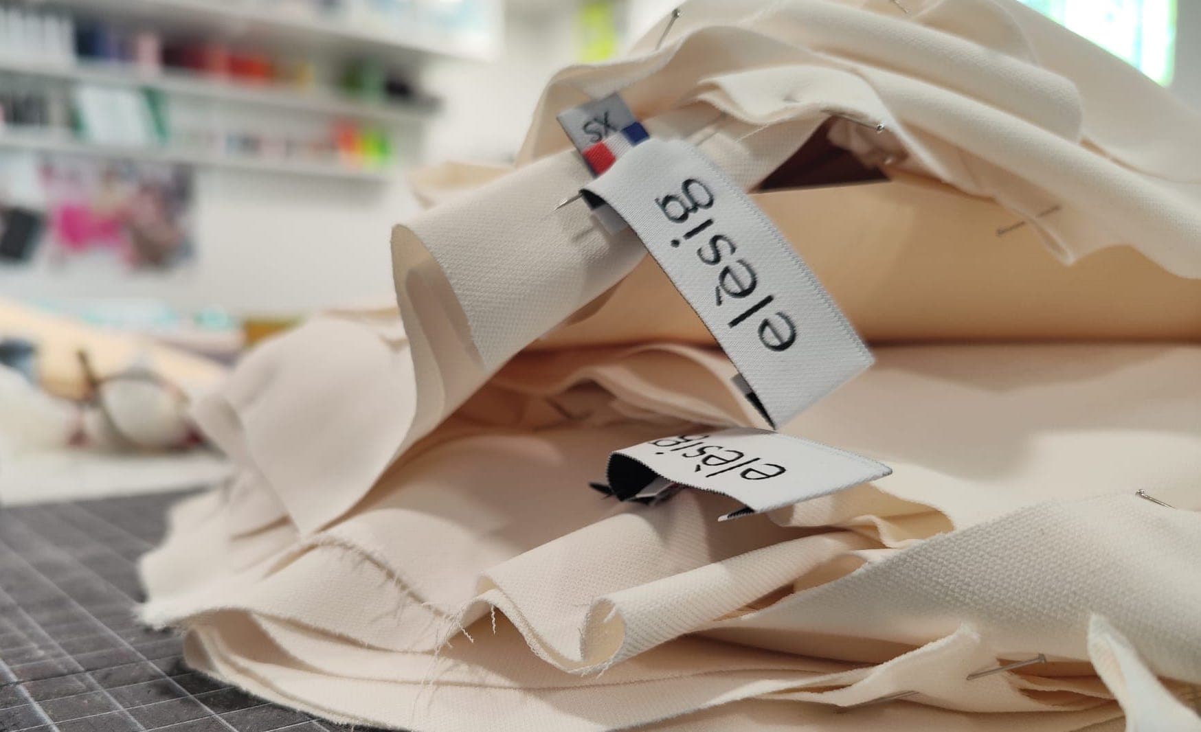 Chemisier Elèsig dans l'atelier de fabrication